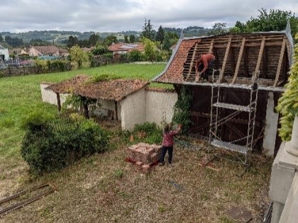 Aplomb-ecomat-isere-depose-manuelle-toiture-tuiles